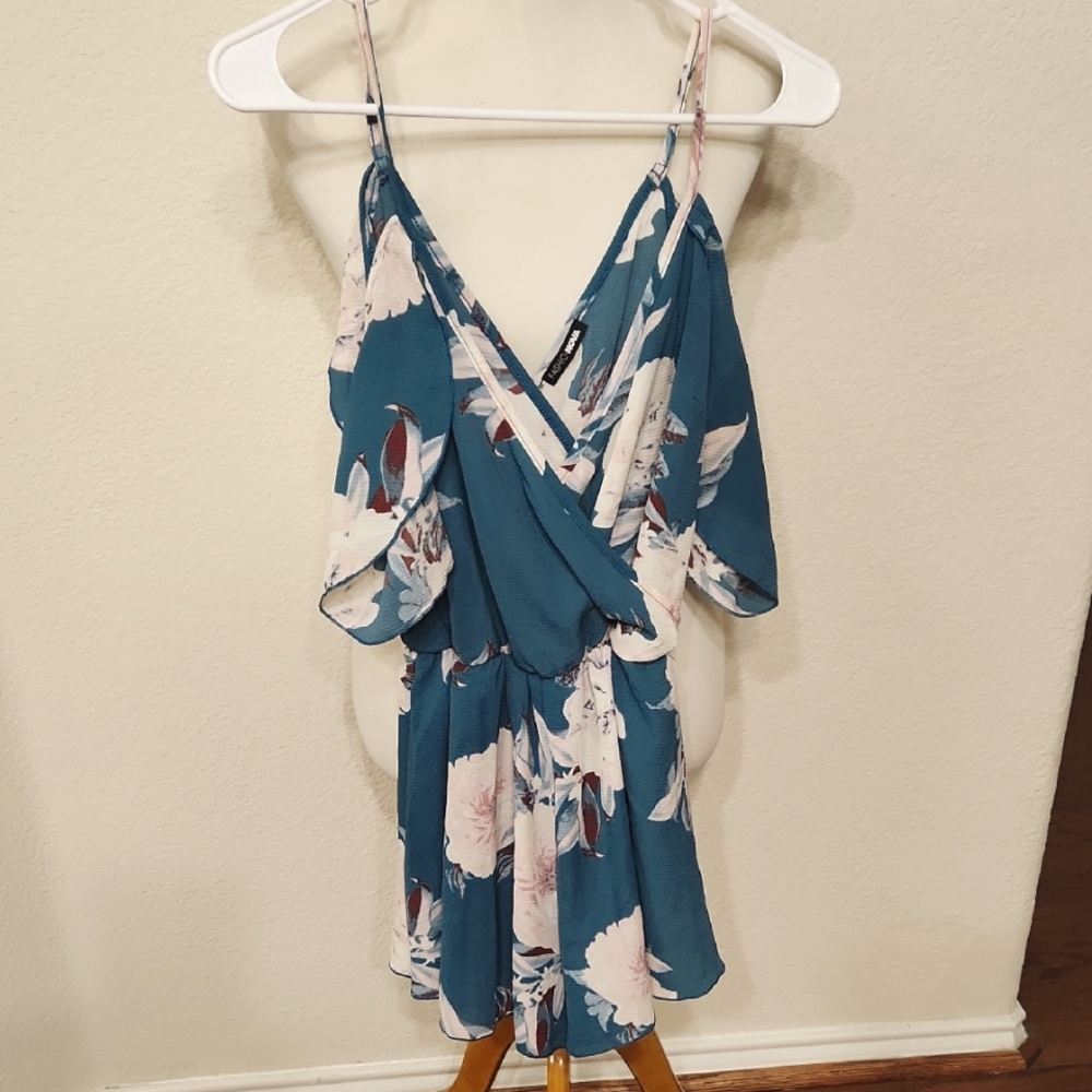 Small Fashion Nova Romper - Picture 1 of 3